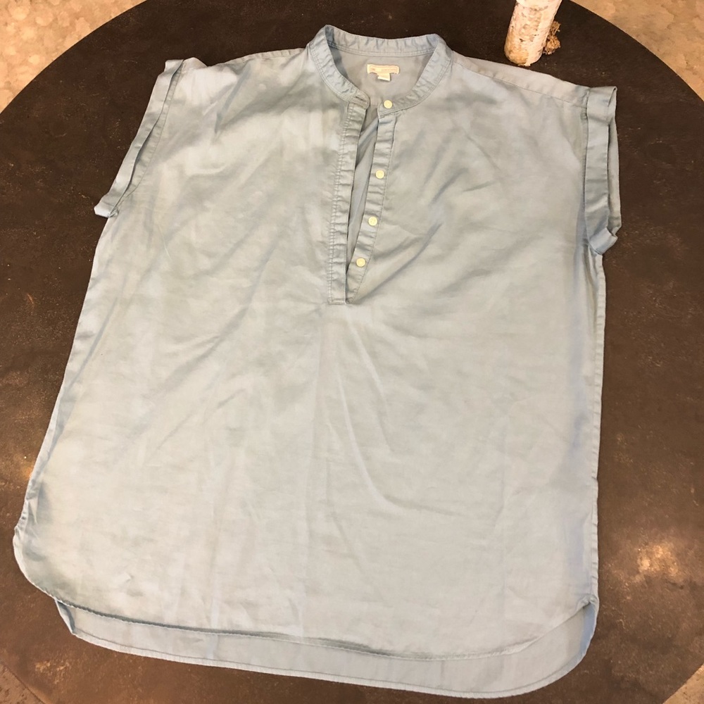 🌺Gap Light Blue Short Sleeve Shirt.